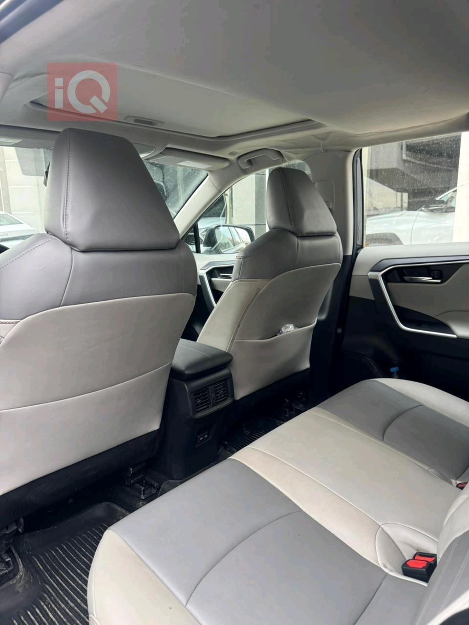 تويوتا راف 4